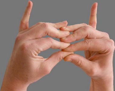 Устранение парадоксальной экстензии пальцев